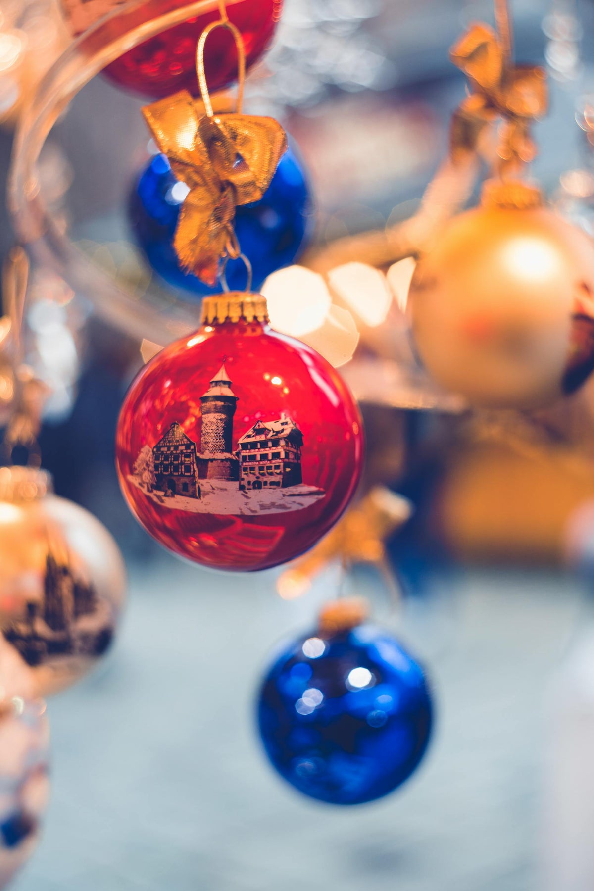 How to Display Hand-Painted Baubles