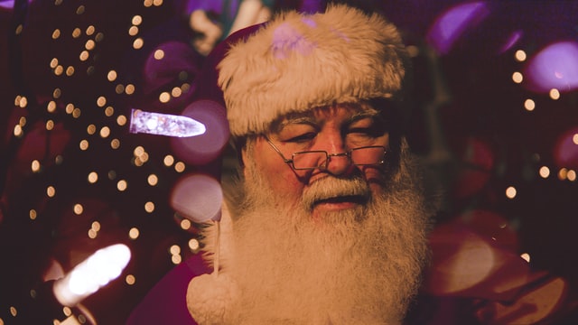 8 Secret Santa Ideas for Work in Australia