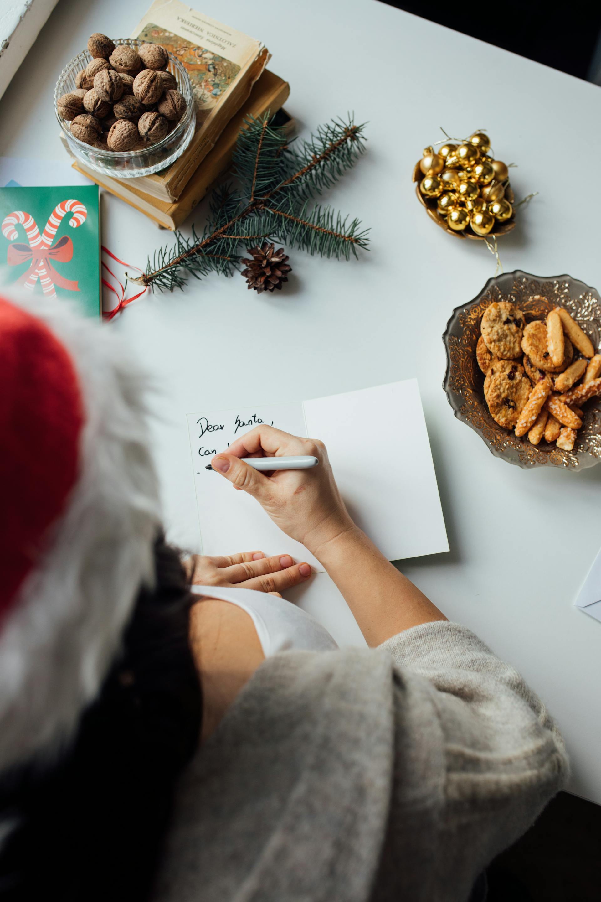 What to Write on a Personalised Bauble?