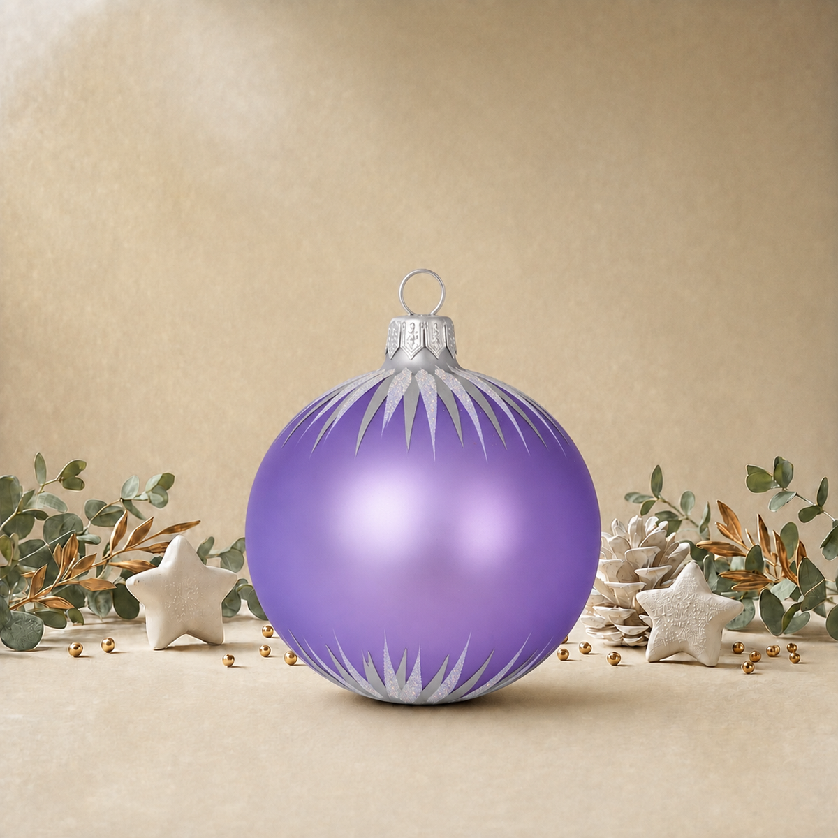 Medium Lavender Bauble with White Icicles back